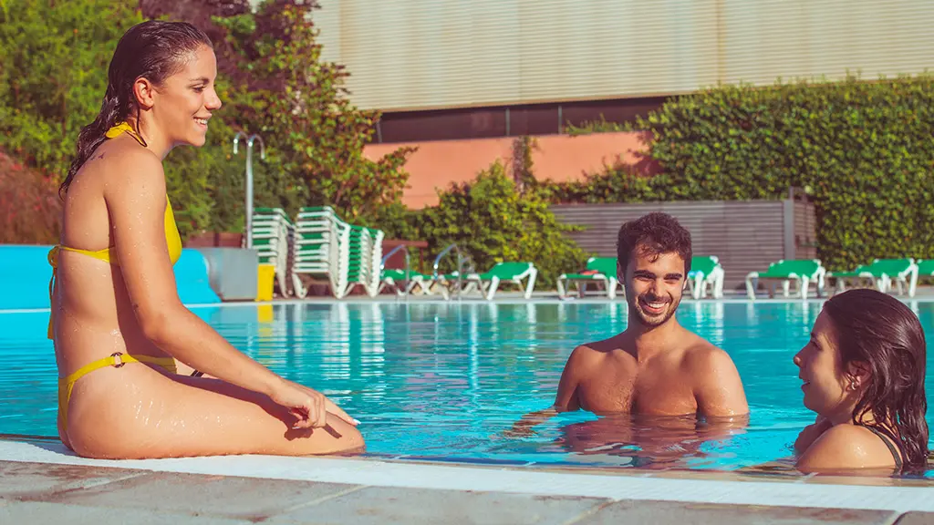 piscines outdoor cem bac de roda