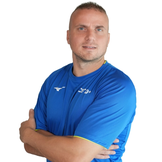 Isma monitor de natació bac de roda